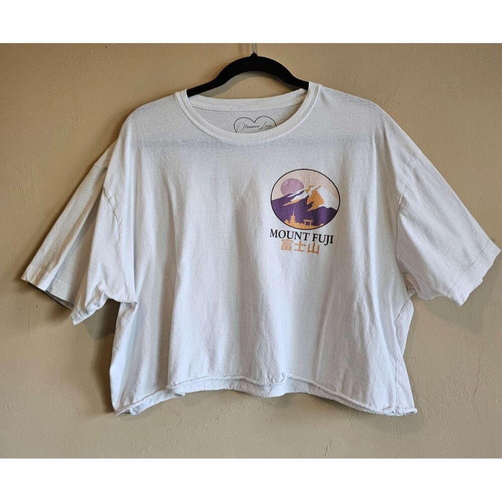 Obsessive Love T-Shirt Women's Size XL Cropped Mount Fuji white  Short Sleeve